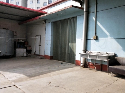 张家口 桥西  (出租) 交通方便，可进大车！可整租也可分租，有带冷库的。图1
