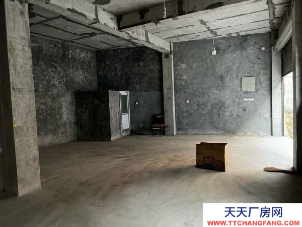 湘西市吉首物资仓库 可进厢式货车，停车方便，带有车位