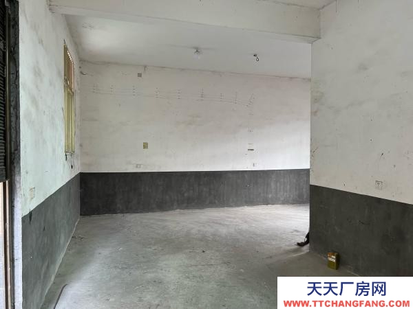 湘西市吉首物资仓库 可以加工产品，位置方便。