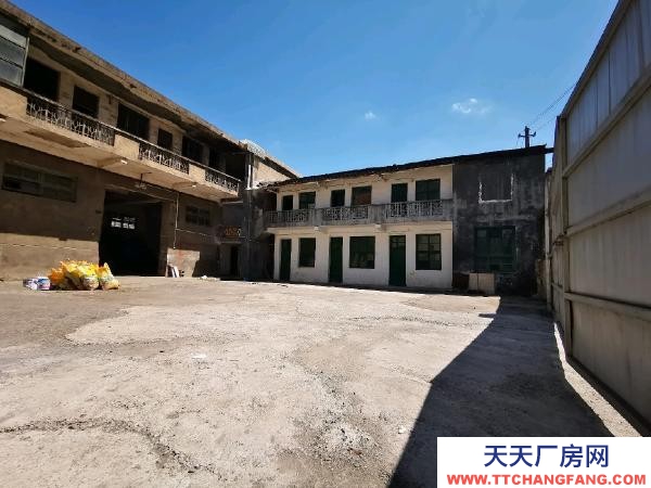 湘西市吉首物资仓库 仓库位于乾州火车站附近顺丰快递代理点旁边南站商行对面
