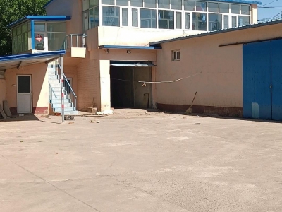 张家口 宣化  (出租) 出租出售，独门独院，可办公，仓储，厂房设施齐全，交通方便图1