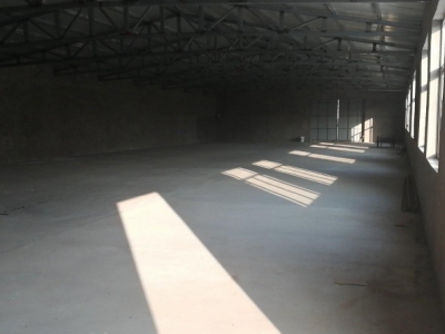 张家口 张北县(方便食品厂房出租) 出进方便，位置优越，三项电，房租同位置低！图1