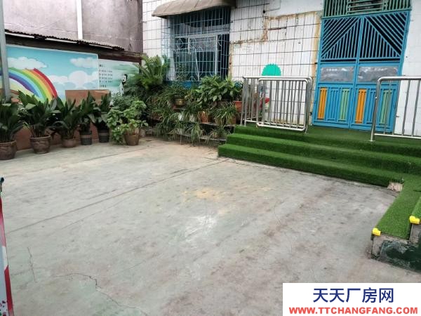 张家界市永定物资仓库 国光中学对面二层私房出租，可做办公、辅导班、仓库等，有院子