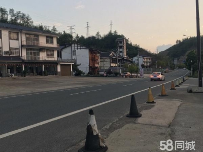 张家界市永定物资仓库 位于张花高速西出口500处，地理位置优越图3