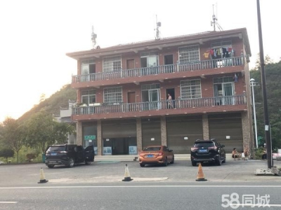 张家界市永定物资仓库 位于张花高速西出口500处，地理位置优越图1
