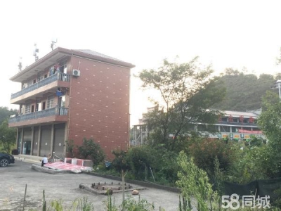 张家界市永定物资仓库 位于张花高速西出口500处，地理位置优越图2