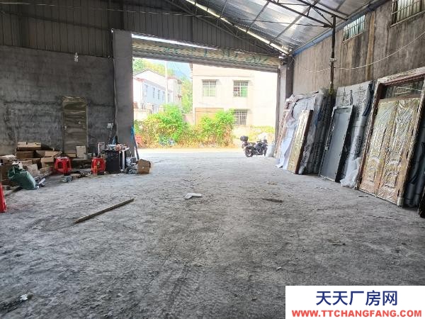 张家界市永定物资仓库 位于白杨坡汪华玻璃厂处，大面积库房出租