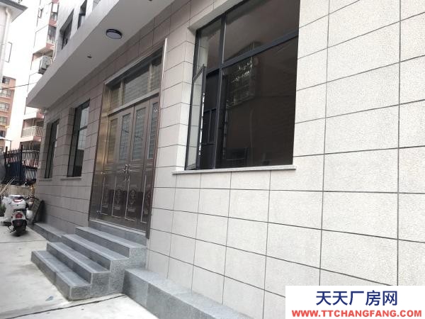 张家界市慈利物资仓库 面积有120平方米，有房屋安全检测报告，适合作仓库等。