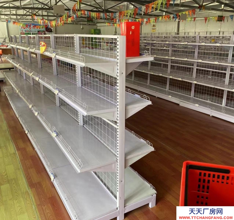 张家口 张北县  (出租) 四百平米的库房六百多平米的大院