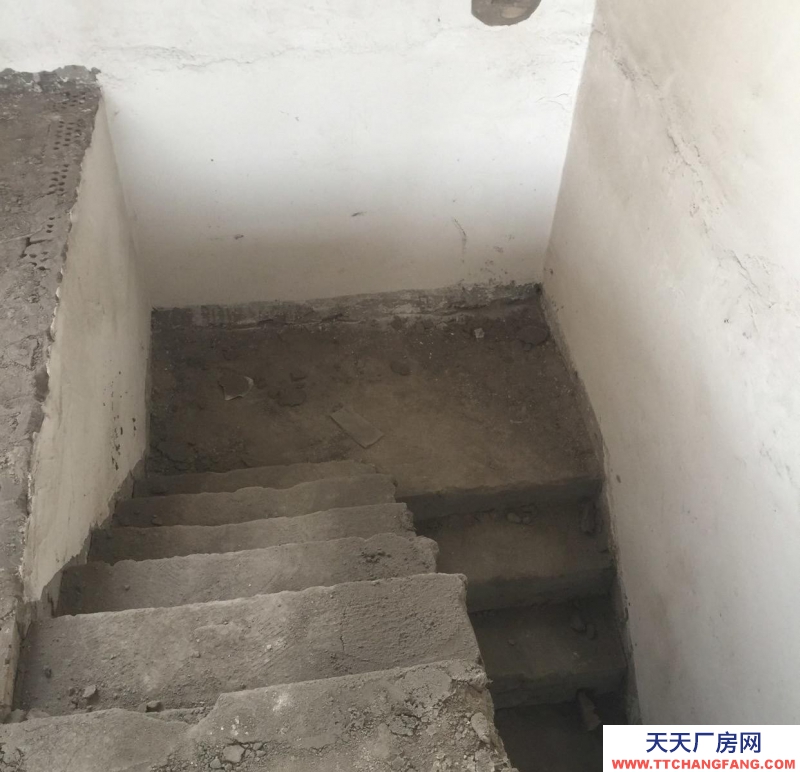 (出售) 出售昆区和平村独门独院小二楼 96、125平米左右只剩两套