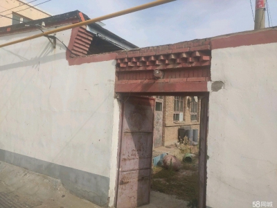 (出售) 包头正房四间，南房四间，独门独院图1
