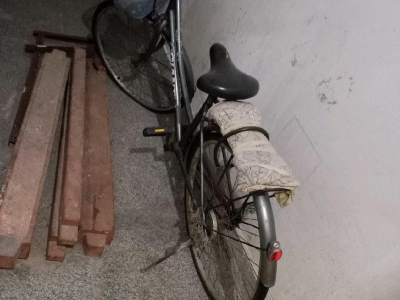 (出售) 包头居然警苑东区院内车库，可做车库也可做库房使用图1
