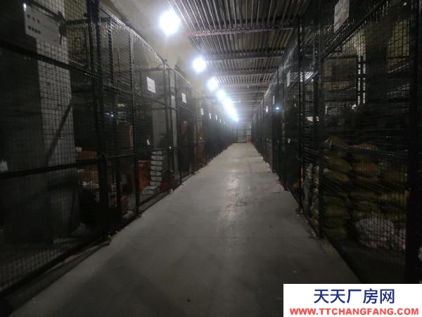 银川市西夏物资仓库 冷库地理位置好，有专业团队进行管理，货物装卸工作有专人负责