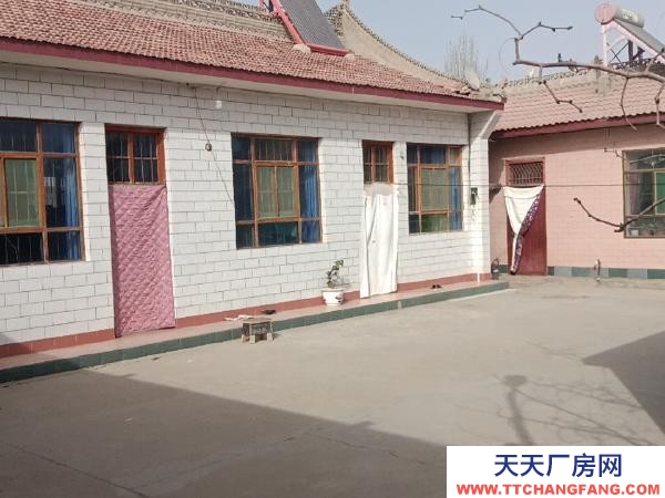 银川市贺兰机加工厂房  急用钱，现将自家农村院子出售，可建大棚库房，需要老板联系