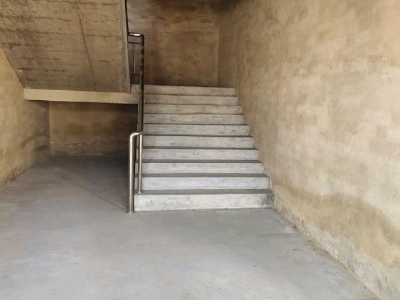 沧州 运河(出租) 共三层，车辆进出方面，紧邻公路图2