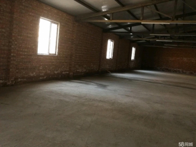 (出租) 赤峰仓库 桥北保税区下坡就到，交通方便，门口可进大车。卸货。图1