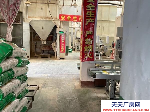 吴忠市青铜峡机加工厂房 加工企业大概有2000平，机器设备，运输车辆，还有仓库