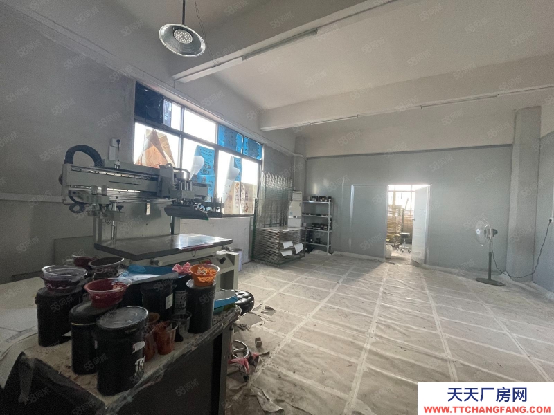 (出租) 潮州湘桥区货梯厂房300平适合各业 货梯2吨 车可入厂内可做酱菜