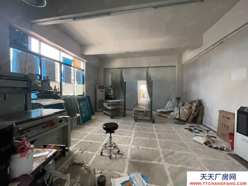 (出租) 潮州湘桥区货梯厂房300平适合各业 货梯2吨 车可入厂内可做酱菜