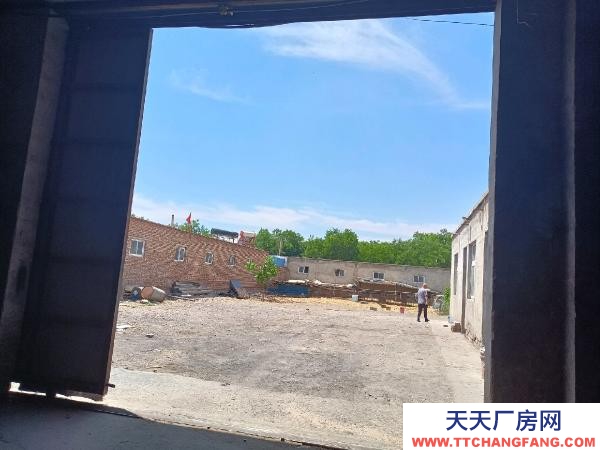 石嘴山市大武口加工厂房 内设三通动力电，水井，宿舍