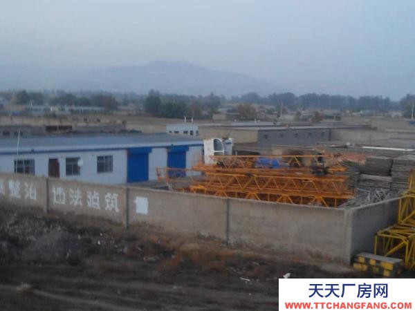 石嘴山市大武口加工厂房 郊区厂房大院，三个库房，一套平房(三室两厅)，具体价格面议