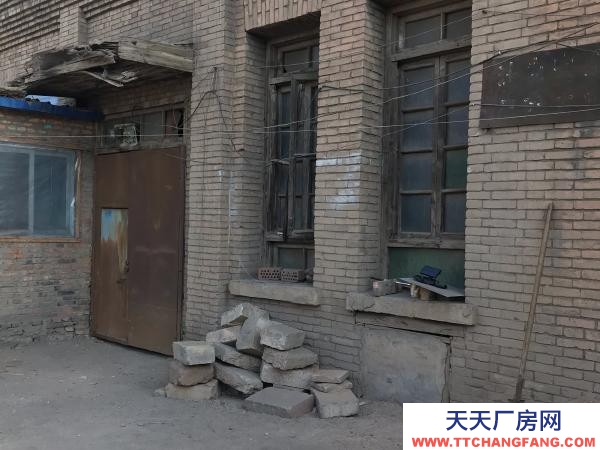 石嘴山市惠农物资仓库 多间面积不等库房出租多间面积不等库房出租
