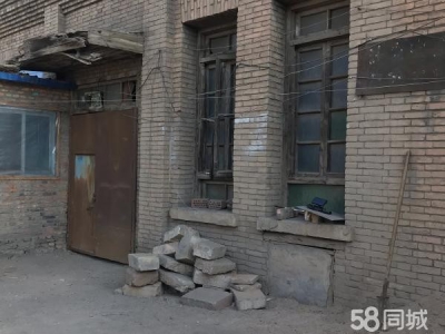 石嘴山市惠农物资仓库 多间面积不等库房出租多间面积不等库房出租