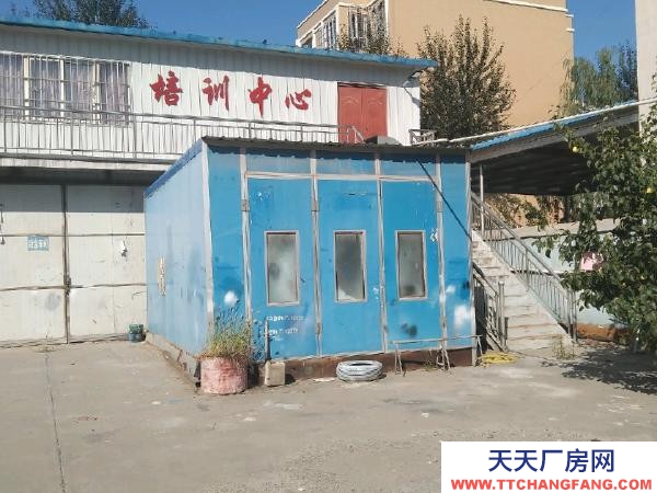 石嘴山市平罗机加工厂房  可用做修理厂，办公，住宿