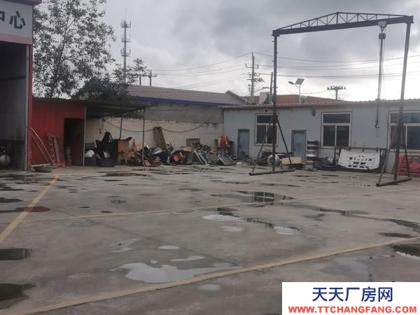 中卫市沙坡头机加工厂房 国道旁，离市区5公里周边配套完善。交通方便