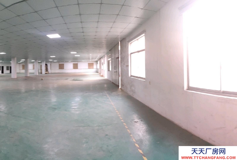 衢州市常山(出租) 双层厂房出租，价格面议，水电齐全，有员工宿舍