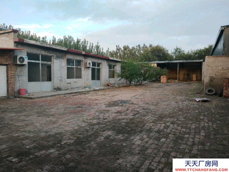 (出租) 水电齐全可接三相电房屋10间敞篷二百多平可出入车辆。