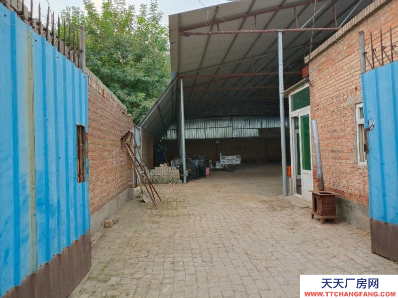 沧州 河间(出租) 自家包装饮用水厂房水电齐全，守着道边交通方便，可做厂房和仓库等使用……