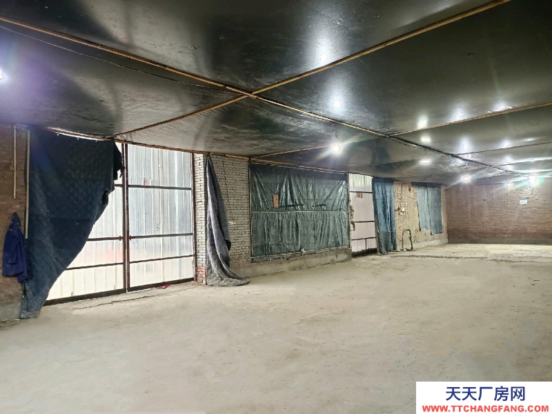 沧州 河间(出租) 自家包装饮用水厂房水电齐全，守着道边交通方便，可做厂房和仓库等使用……