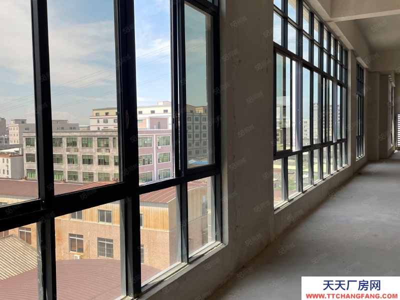 (出租) 堤边厂房双货梯 2千每层 多层可租 首层停车场适合品牌办公/展厅/大型加工等