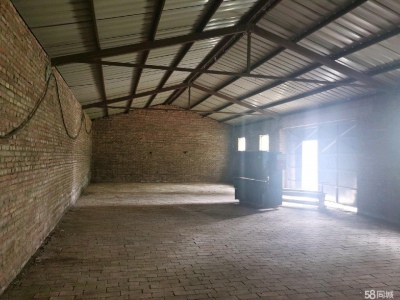 (出租) 赤峰在当铺地开发区一个大院里的一栋密封仓库，用于仓储或小型加工厂图1
