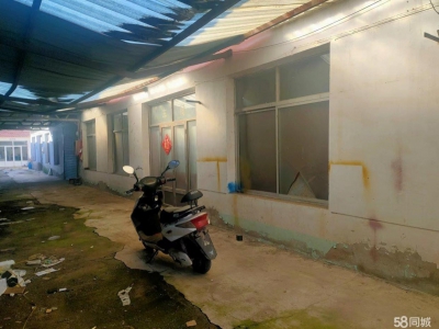 (出租) 距离和美建材城一公里路城仓窖村有一个五千平的库房要出租图2