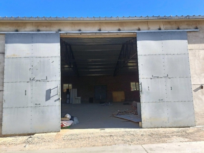 (出租) 赤峰进出车方便，租金可小议，可分割出租，水电齐全图2