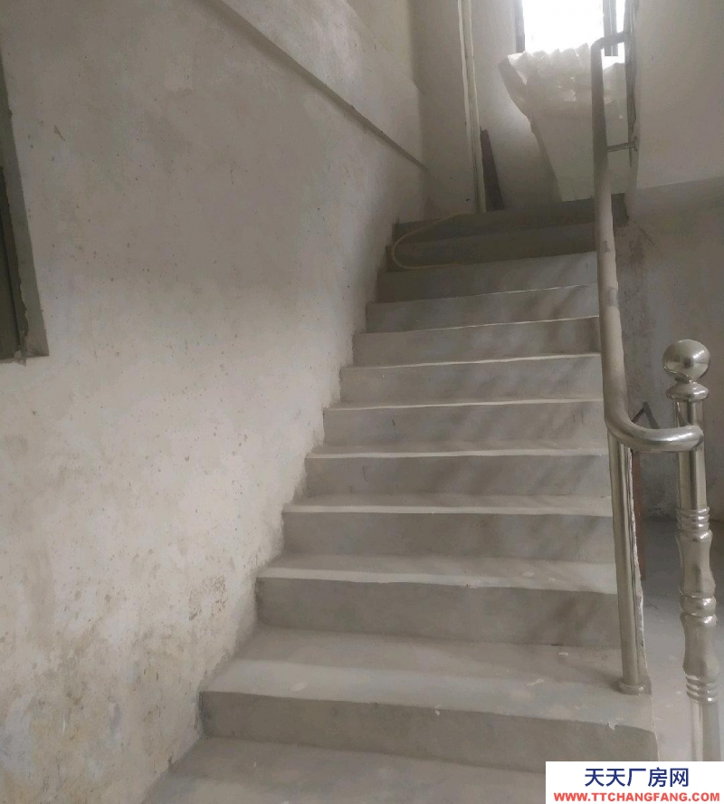 (出租) 潮州湘桥区新厂房，水电齐，有2吨电梯，距离绿榕西路200米适合淘宝