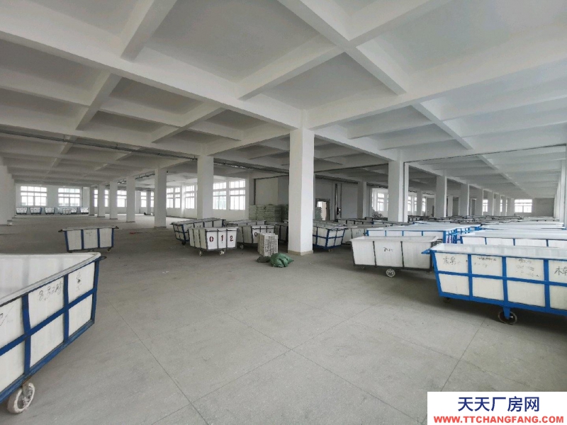 (出租)  潮州湘桥区正规厂房出租，每平5.5元成品仓库