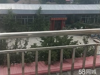 兴安靠道边三层楼商服照，后面大面积厂房，空地，所有房屋有照 饮料厂房图1
