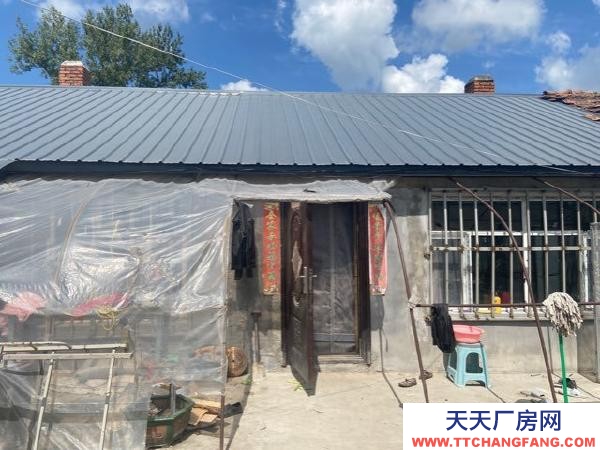 东山养猪房子，带两个猪圈以及料房