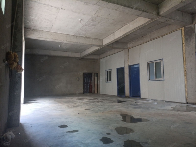(出租) 西藏城关区香嘎公路旁边一楼出租，可当仓库