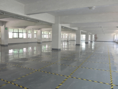 (出租) 广州白云高标7万方坡道库，仓库招租，高速附近，物流园仓库图2