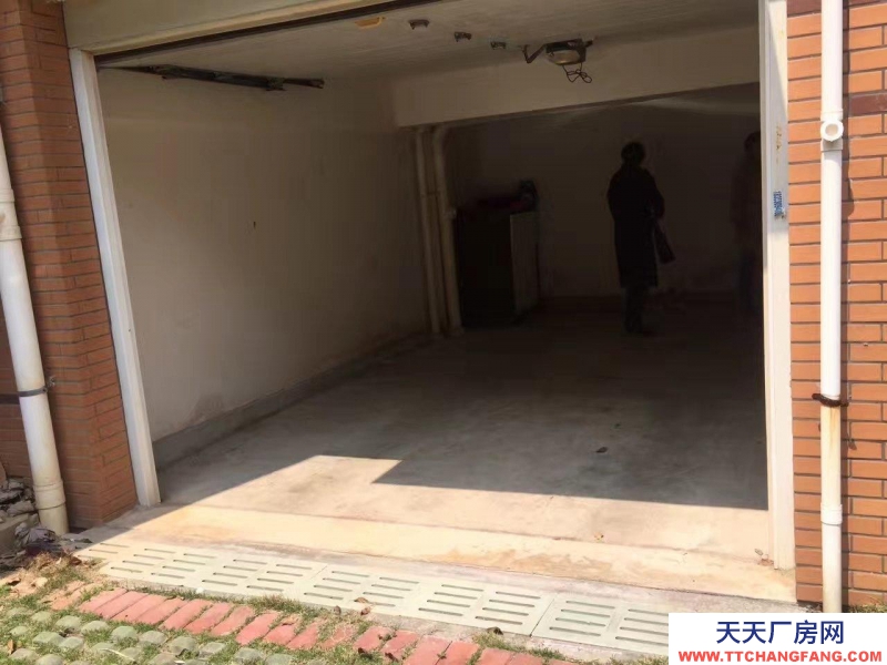 舟山市普陀(出租) 碧海莲缘小区内地上车库 可当仓库使用