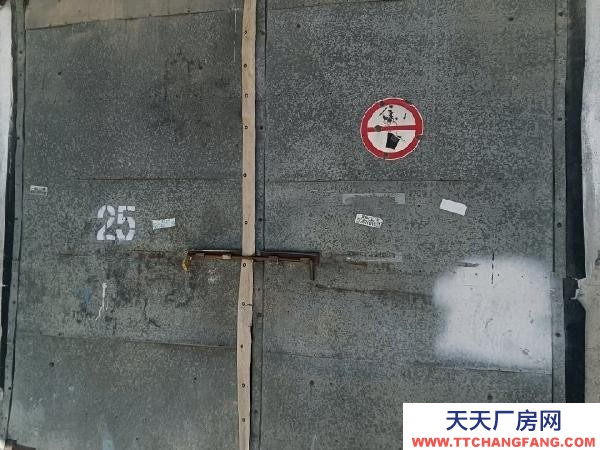 龙凤独门独院，火车站附近，大院，可进大车