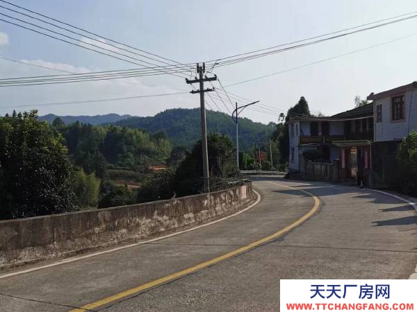 福州市永泰机加工厂房 房子是自己，可以做厂房，生态旅游开发，鱼塘等！