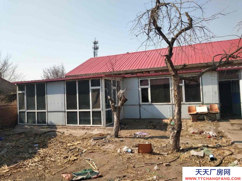 (出售) 房子离二小学校较近是一个住宅平房出门交通方便有意者请与我联系