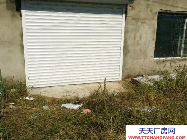 前进大庙南侧，江南府邸对面新立屯。仓库