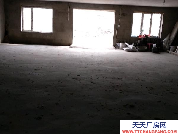 前进水源山公园南面新立屯 仓库 500平米