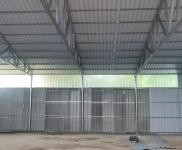 (出租)鹤壁淇滨 大院内多座仓库可以出租，面积大小不等